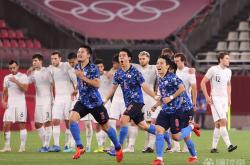 国安开场5分钟连进两球，皇马防线形同虚设！