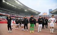 关于武汉三镇遭遇挑战，球员集体努力展现拼搏精神的信息